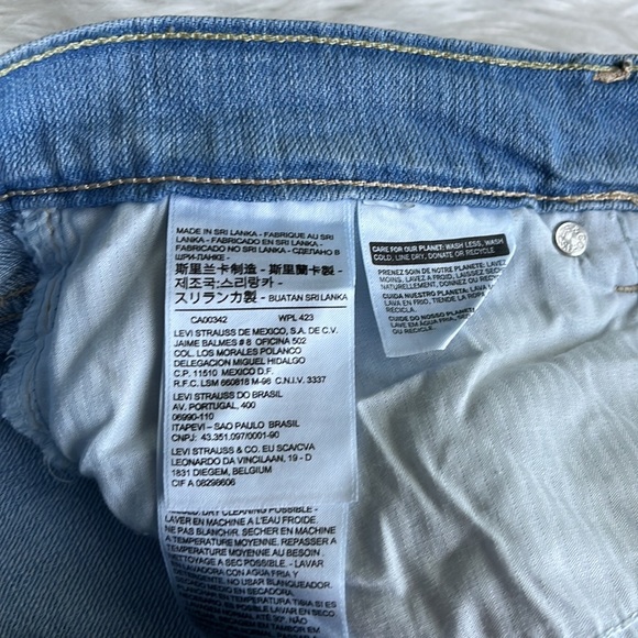 LEVI'S LIGHT BLUE DENIM JEAN SHORTS MID RISE - Picture 4 of 12